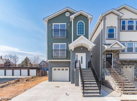 162 Smith St Elizabeth City NJ 07201