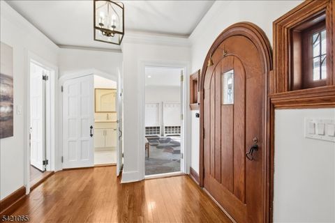 27 Barnsdale Rd Millburn Twp. NJ 07078