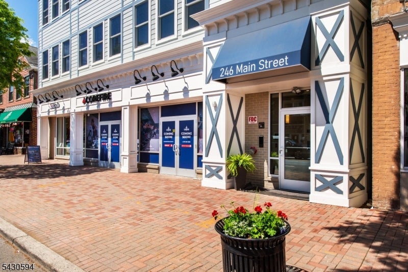 246 Main St 404
