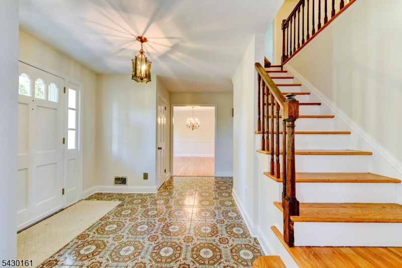 445 Brookview Ct