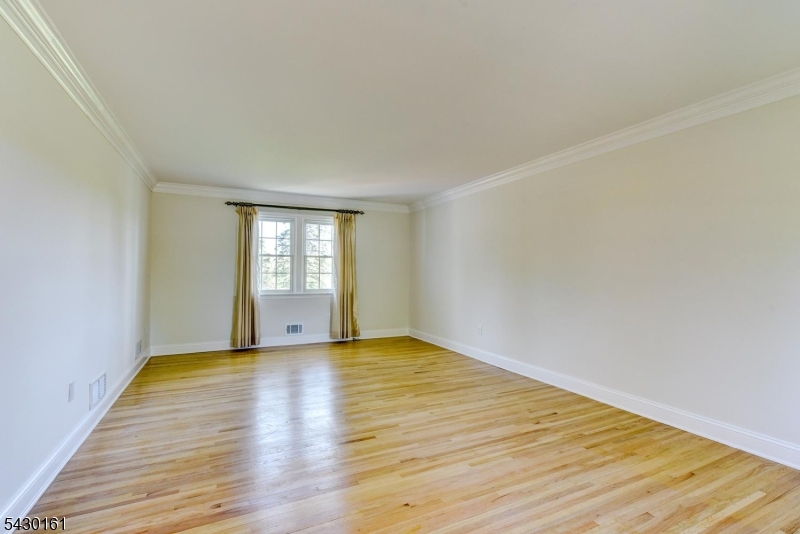445 Brookview Ct