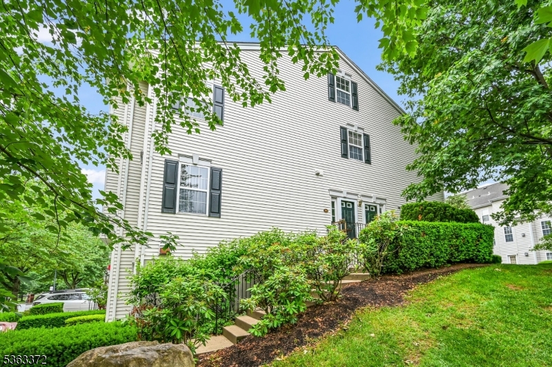 591 Hartford Dr