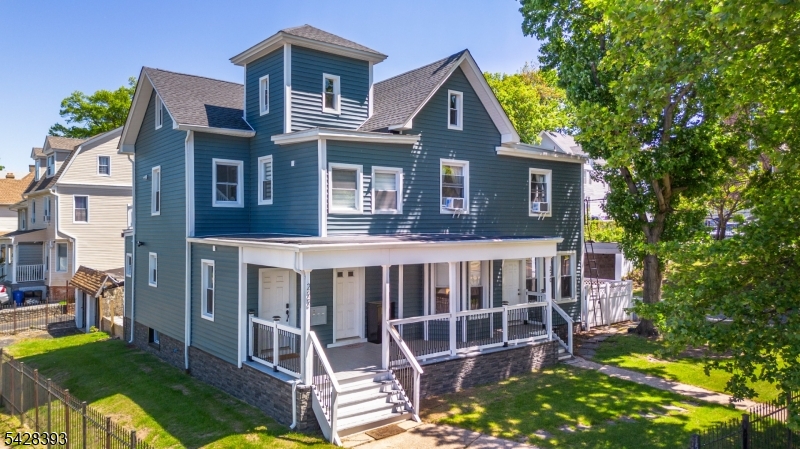 222 William St