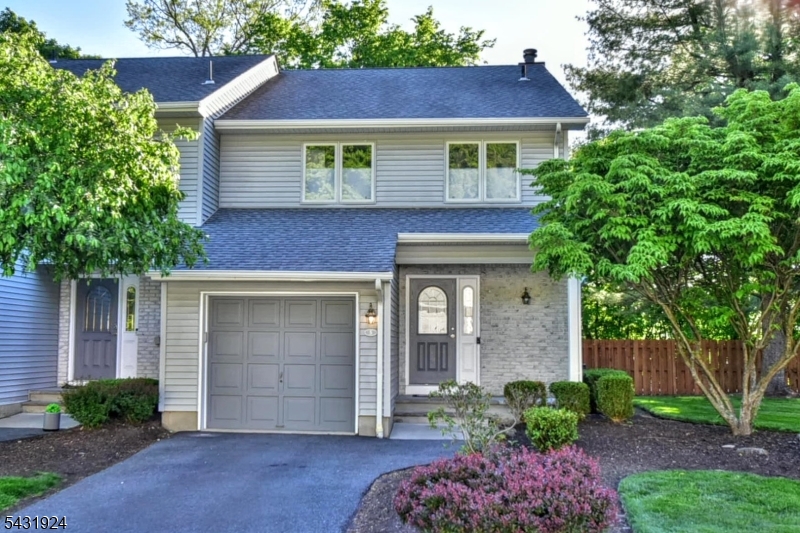 5 Hansen Pl
