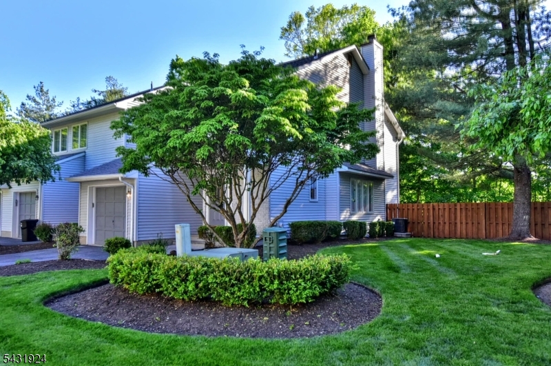 5 Hansen Pl