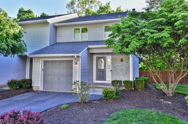 5 Hansen Pl