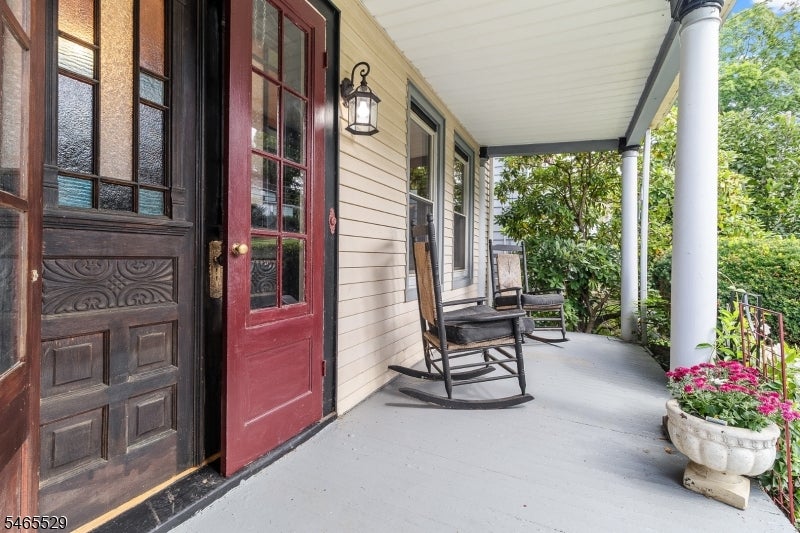 74 Brunswick Ave