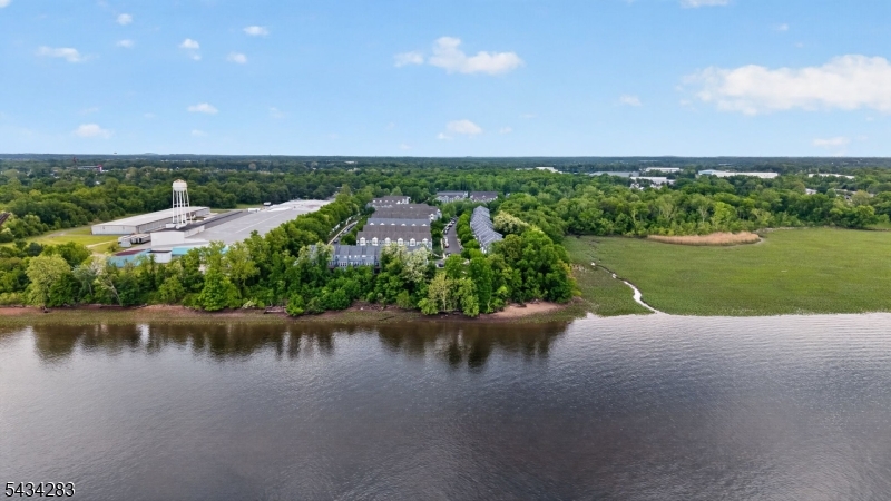 3 Swan Ct
