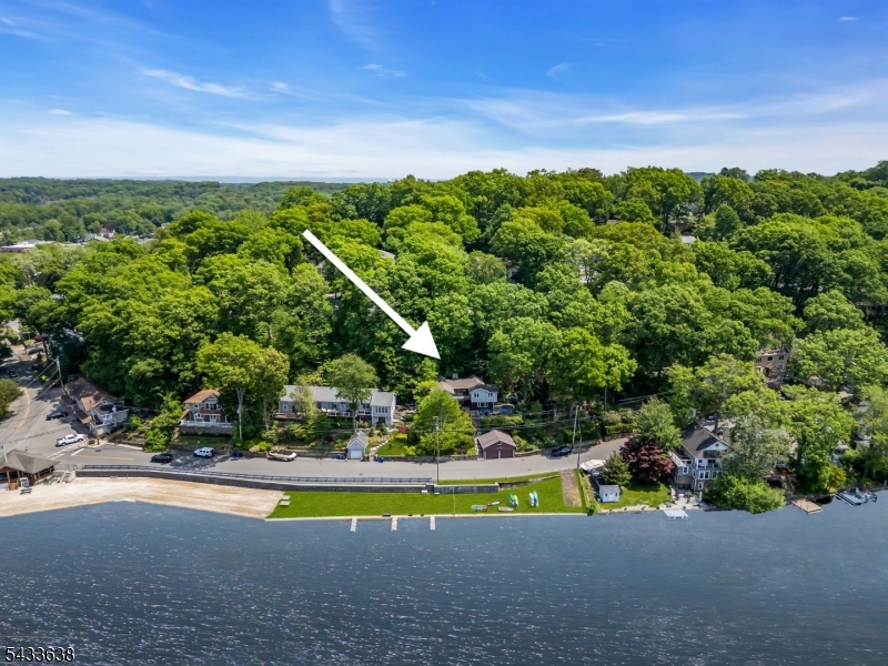 12 E Shore Rd