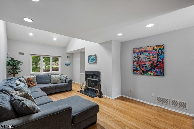 3 Fowler Dr