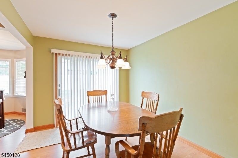4-29 Summit Ave