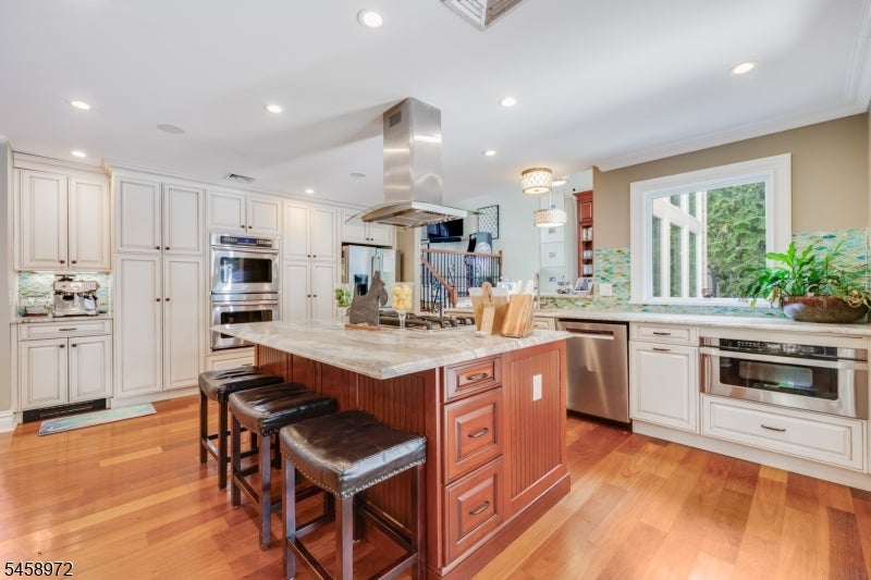 59 Cornell Ave