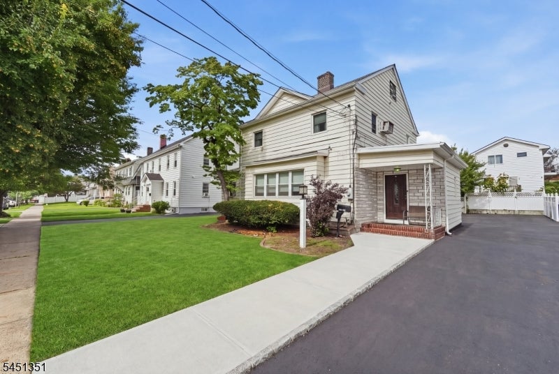 318-322 N 11th St