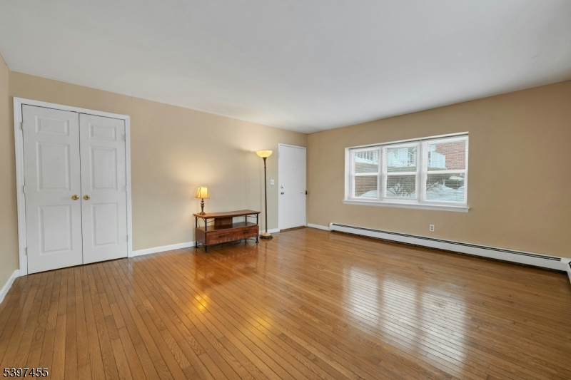 203 N Beverwyck Rd 1