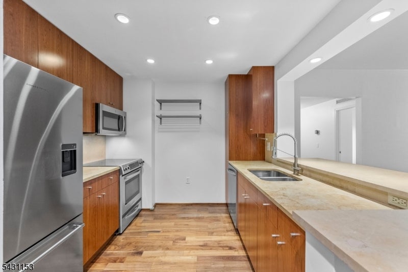 3103 City Pl