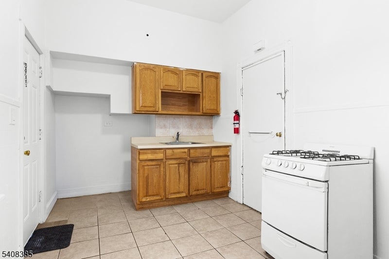 499 Crooks Ave 2