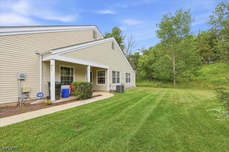 246 Long Meadow Rd