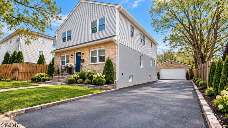 10 Cedar St 2