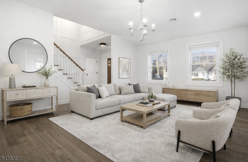 44 Manor Rd