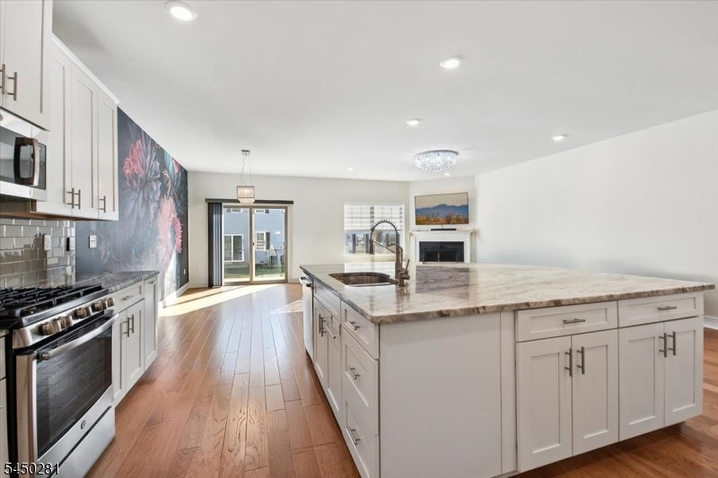 5 Gerhard Pl