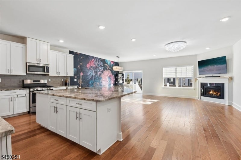 5 Gerhard Pl