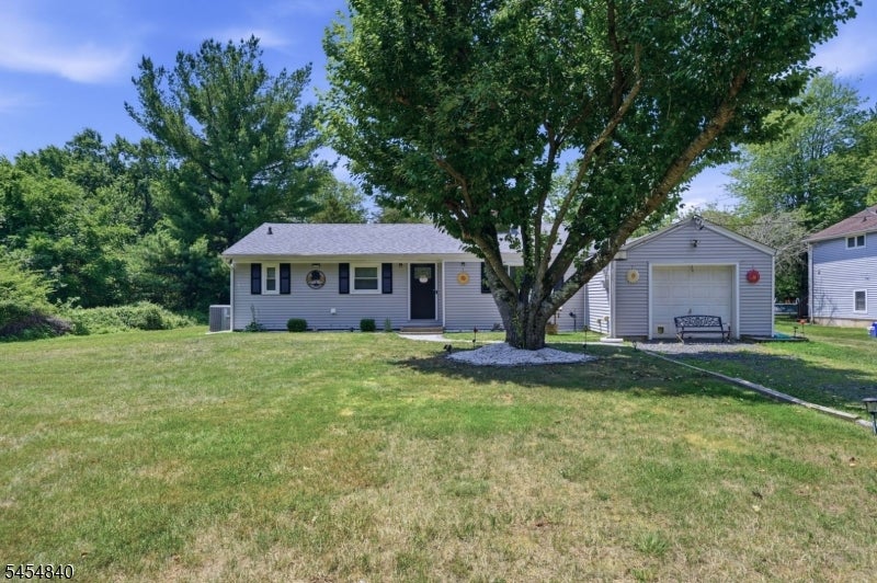 728 Mill Ln