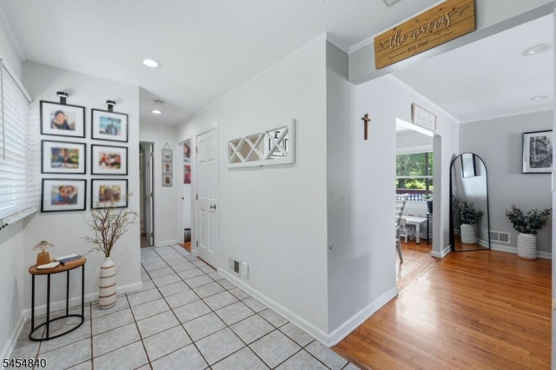 728 Mill Ln