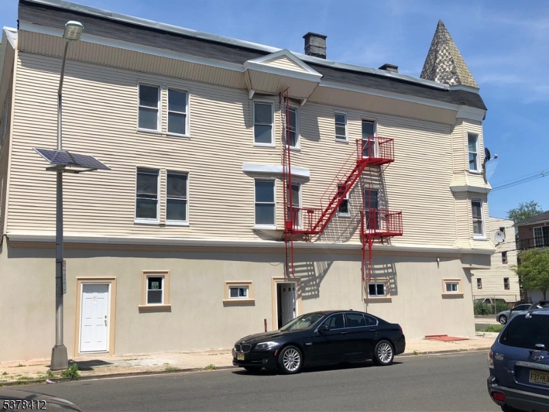 45-47 N 14Th St