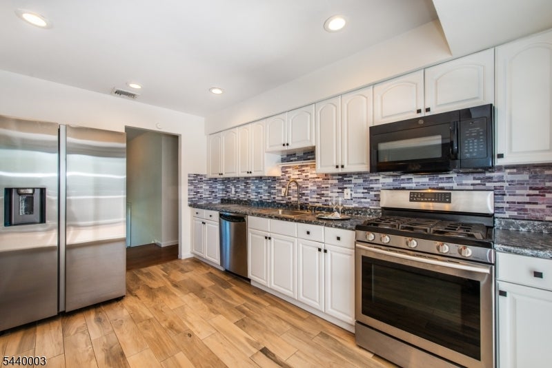 8 Kennedy Dr