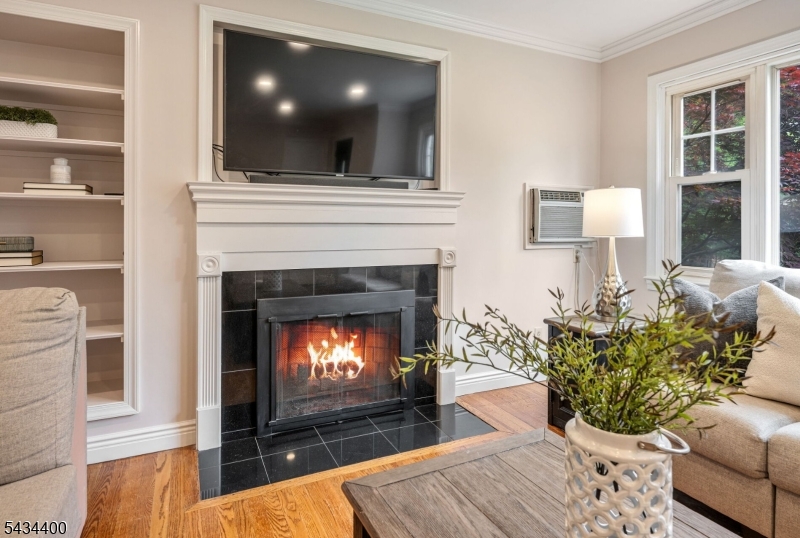 419 Wyckoff Ave