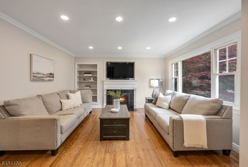 419 Wyckoff Ave