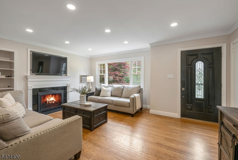 419 Wyckoff Ave