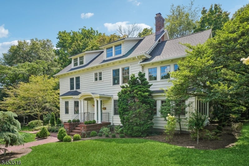 150 Gordonhurst Ave