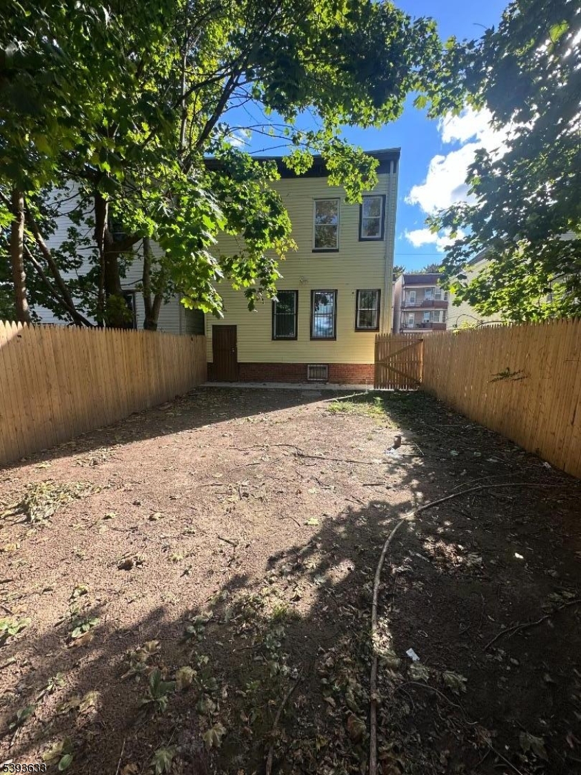 307 21st St. Unit 2 2