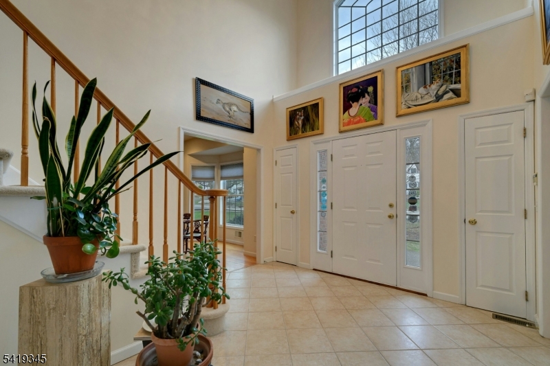 123 N Livingston Ave