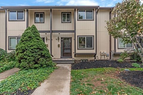 Photo of 89 Chelsea Way, Bridgewater, NJ 08807 (MLS # 3994105)