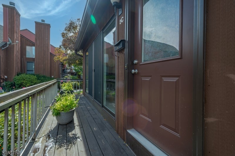 488 Auten Rd 2C