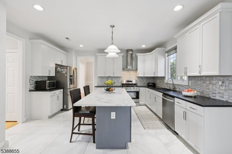 118 Junction Rd