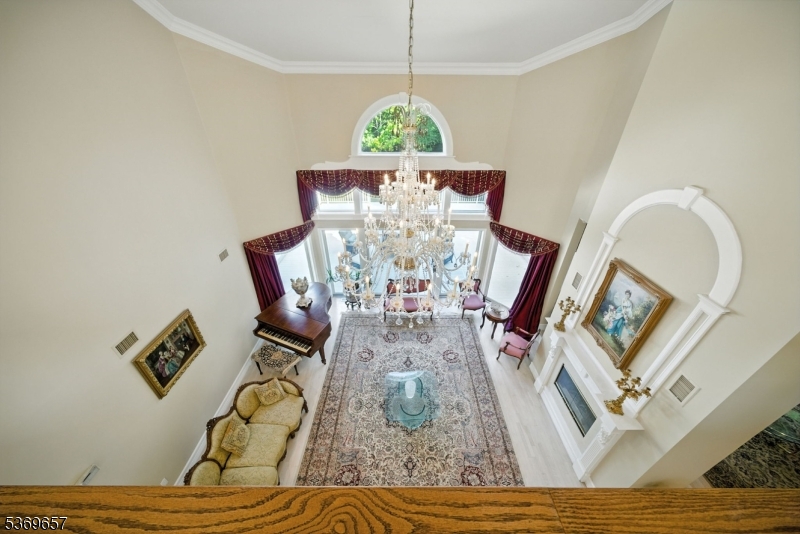 60 Gathering Rd