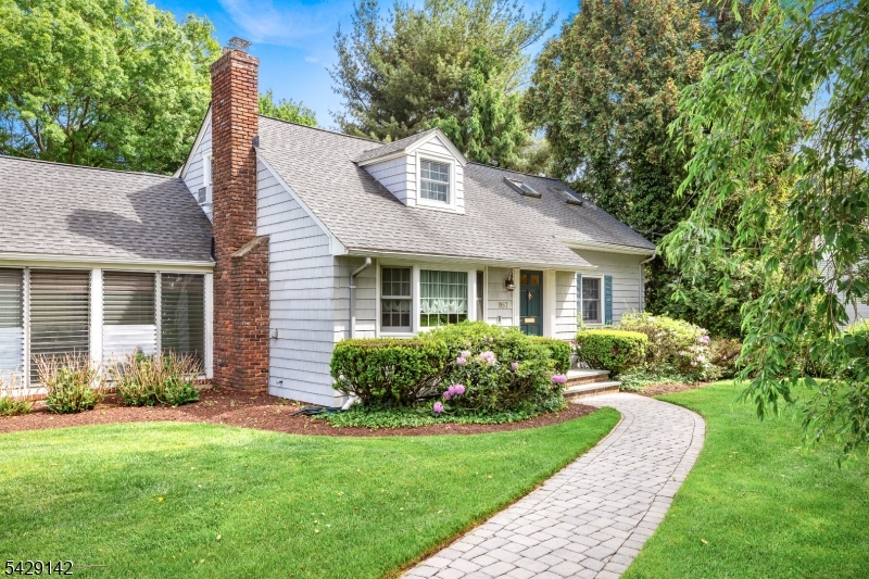 957 Willow Grove Rd