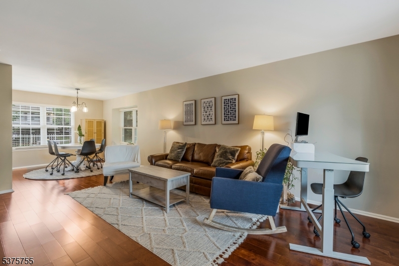 155 Woodward Ln