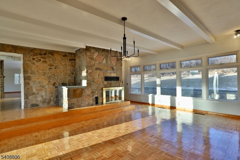 39 Upper Kingtown Rd