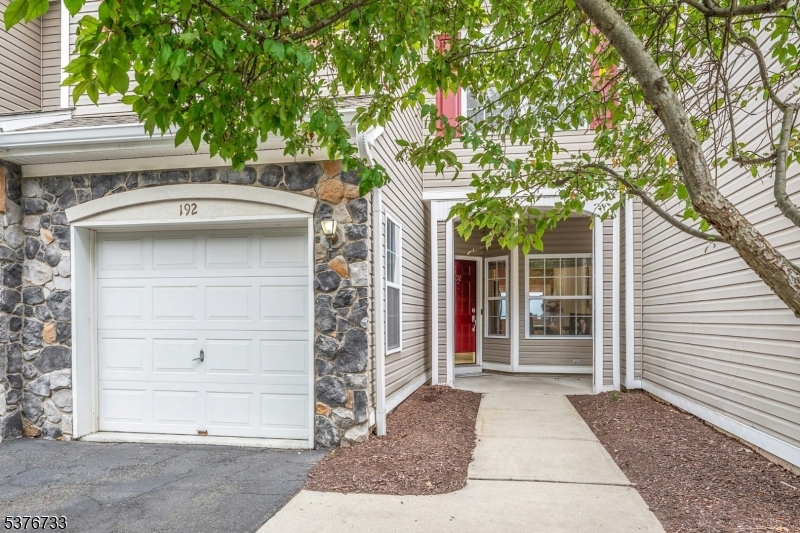 192 Ridge Dr