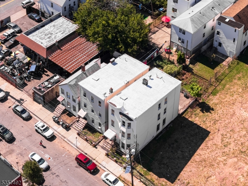 37 Jay St