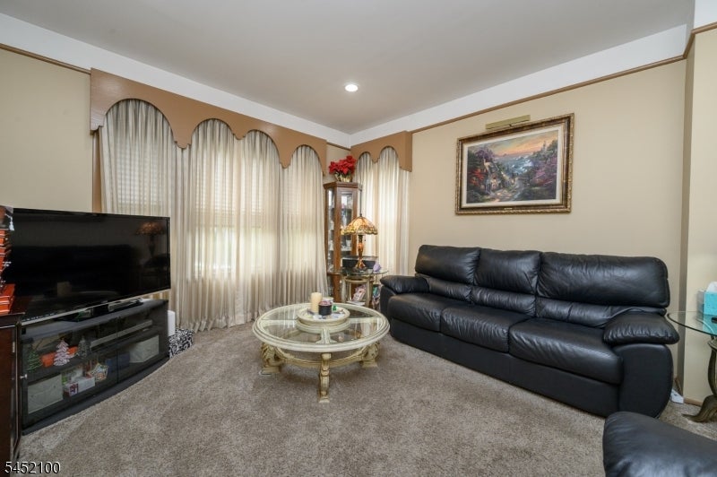 147 Claremont Ave