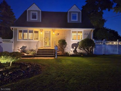 51 Romain Ave Pompton Lakes Boro NJ 07442