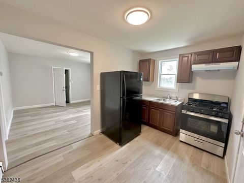 37 Apt1 Harrison Ave West Orange Twp. NJ 07052