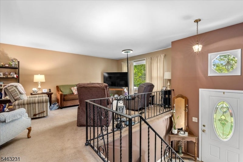 75 Fawn Ridge Dr