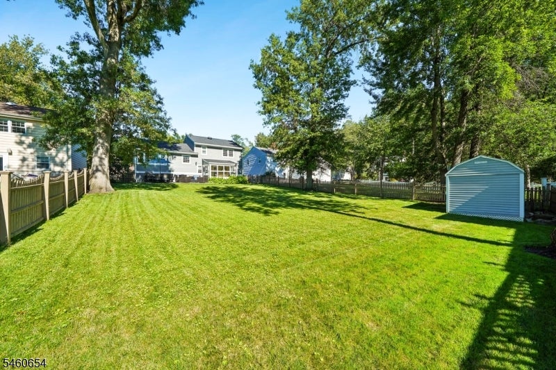 10 Hampton Ter