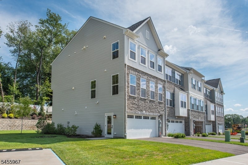 27 Silas Rd